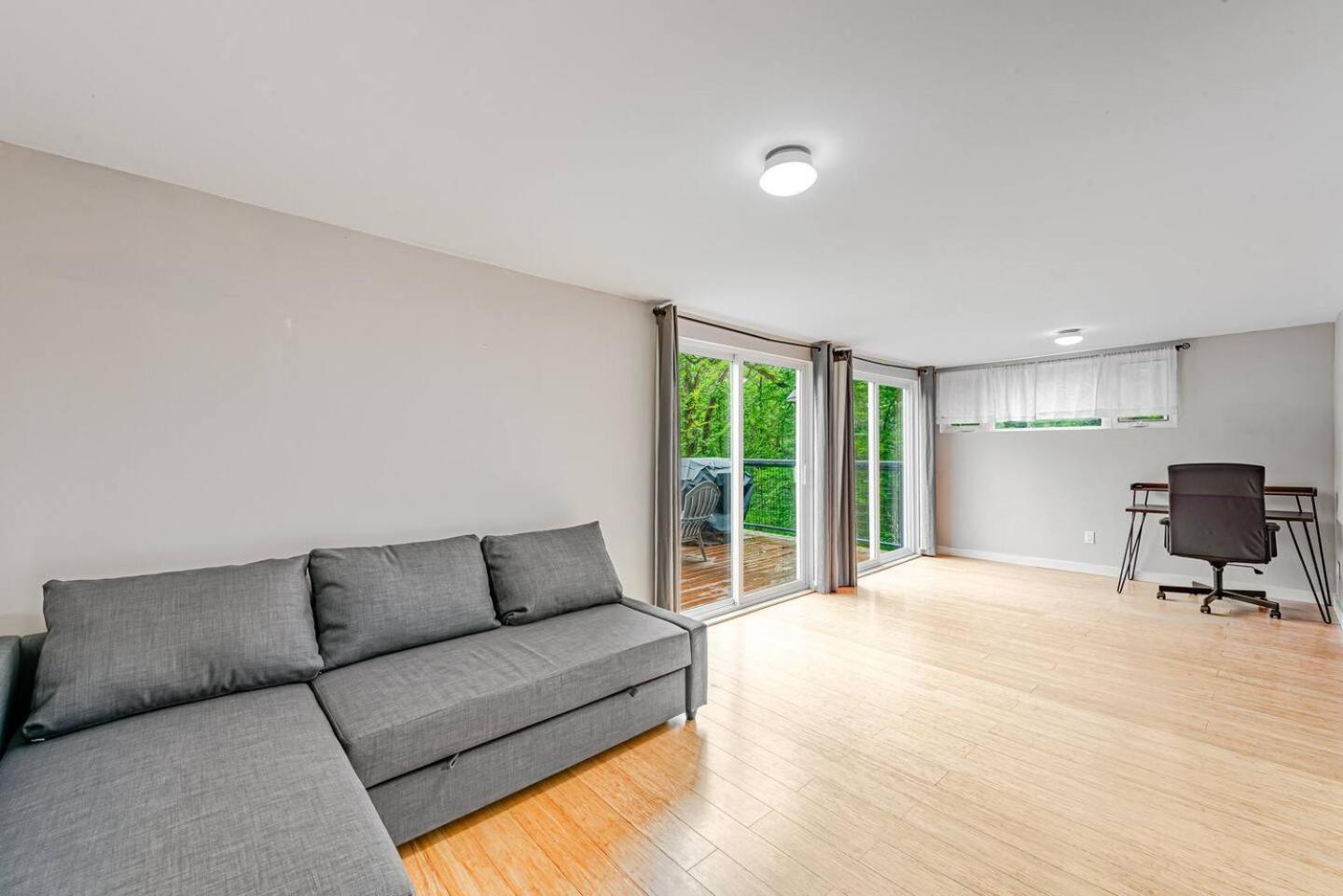 Pet Friendly Creekside At Darlington Holiday home