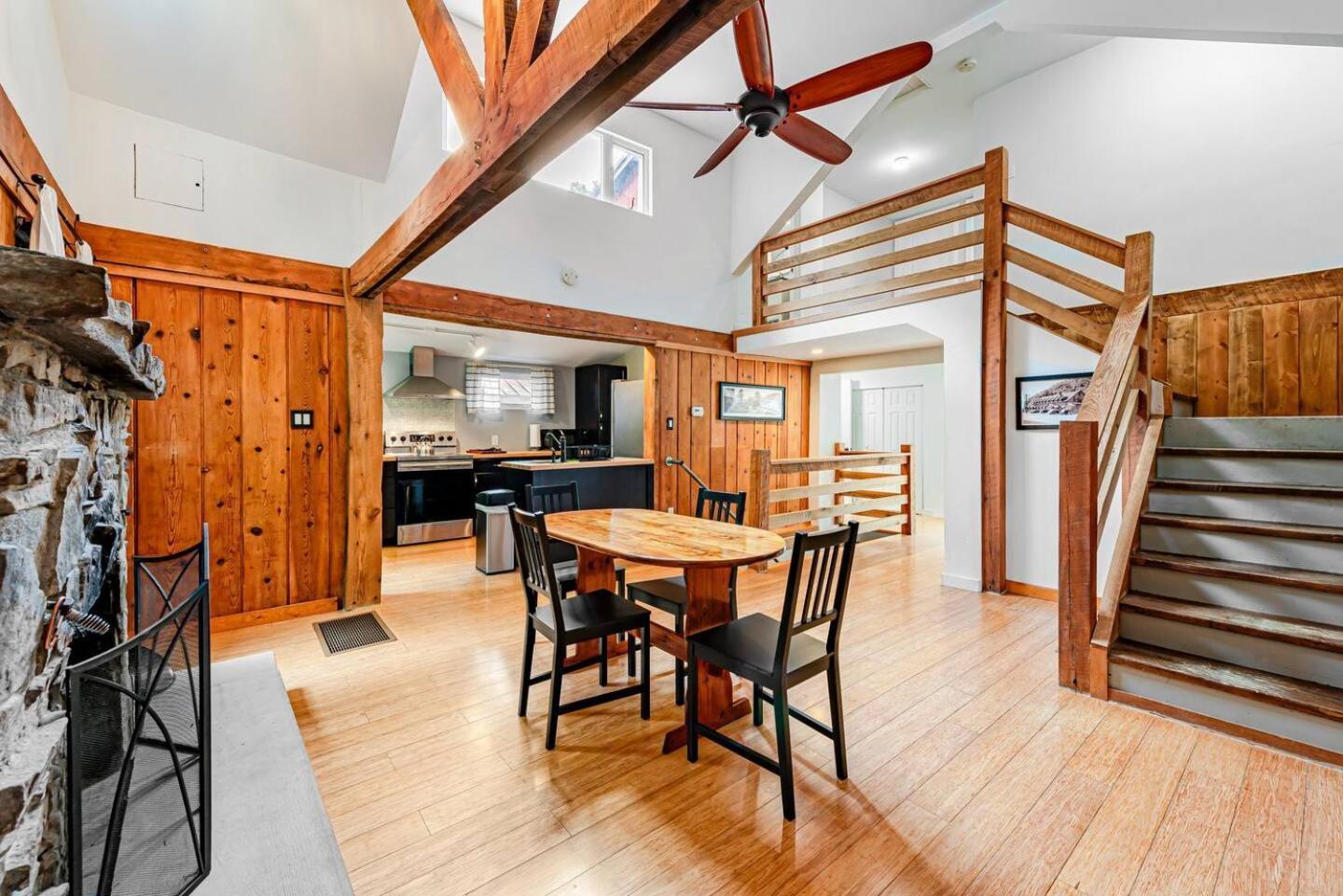 Holiday home Pet Friendly Creekside At Darlington
